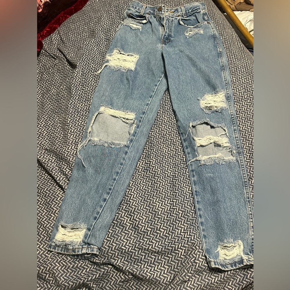 Chic distressed jeans - Picture 2 of 6